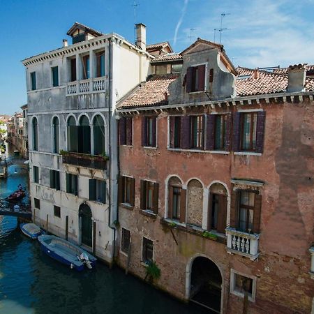 Ca Zulian Amazing Canal View Apartment Venesia Bagian luar foto