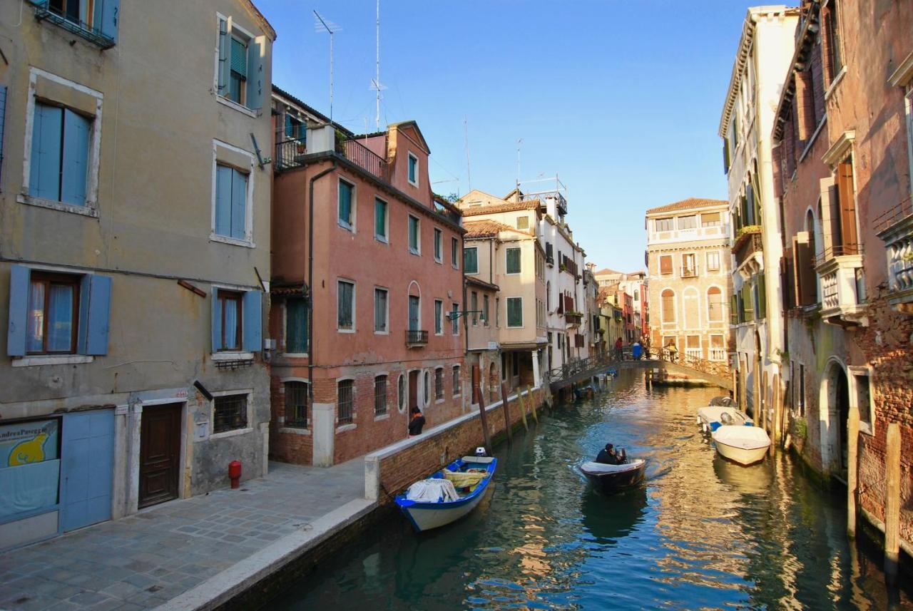 Ca Zulian Amazing Canal View Apartment Venesia Bagian luar foto